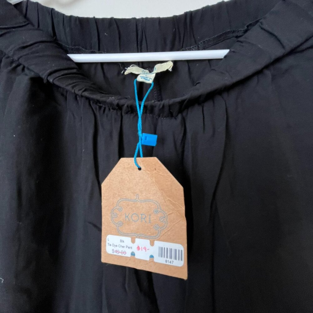 Pants - Picture 4 of 9